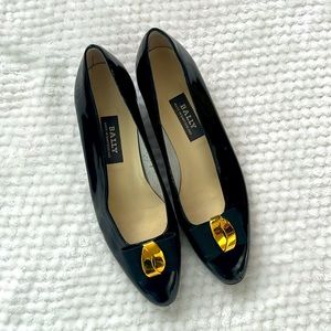 Bally patent leather shoes size 7.5 N